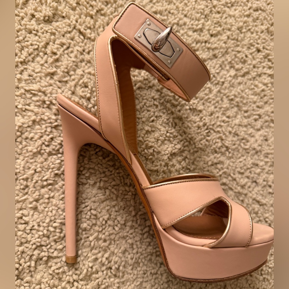 Gorgeous Givenchy High Heeled Sandals - Picture 3 of 7